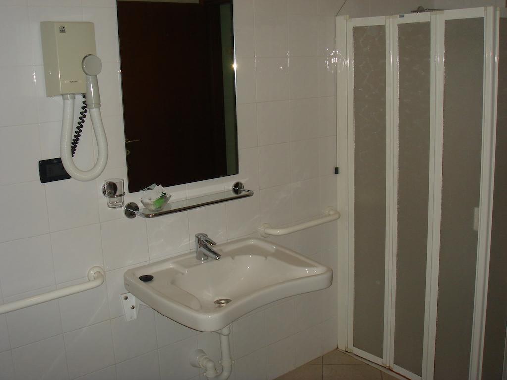Albergo Il Gufo Parma Habitación foto